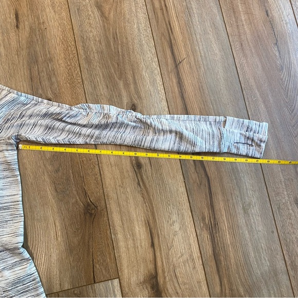 Lululemon Runderful Long Sleeve - Size 6 - Space Dye Camo - Picture 9 of 14